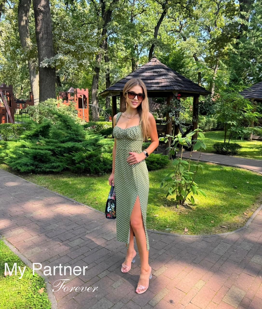 International Matchmaking to Meet Nataliya from Kiev, Ukraine