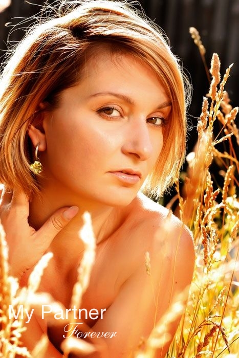 Meet Beautiful Ukrainian Girl Yaroslava from Lvov, Ukraine