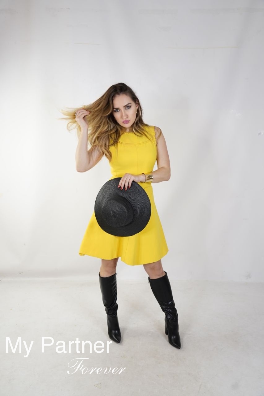 Online Dating with Beautiful Ukrainian Woman Iolanta from Odessa, Ukraine