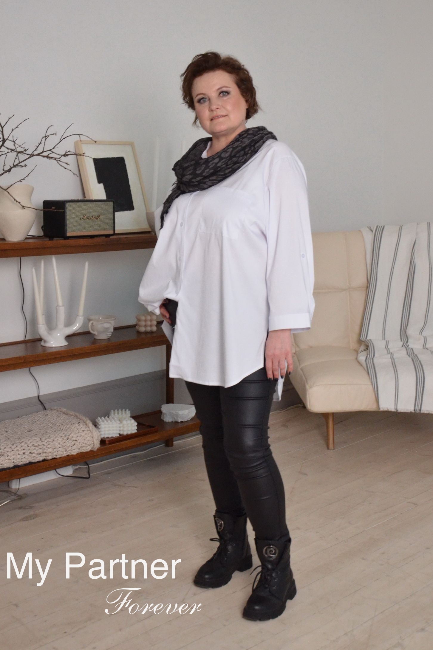 Online Dating with Single Belarusian Woman Larisa from Minsk, Belarus