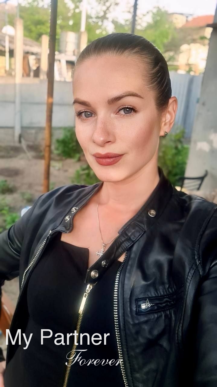 Pretty Woman from Ukraine - Marina from Dniepropetrovsk, Ukraine