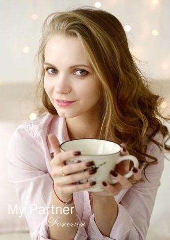 Russian Woman Looking for Men - Aleksandra from Almaty, Kazakhstan