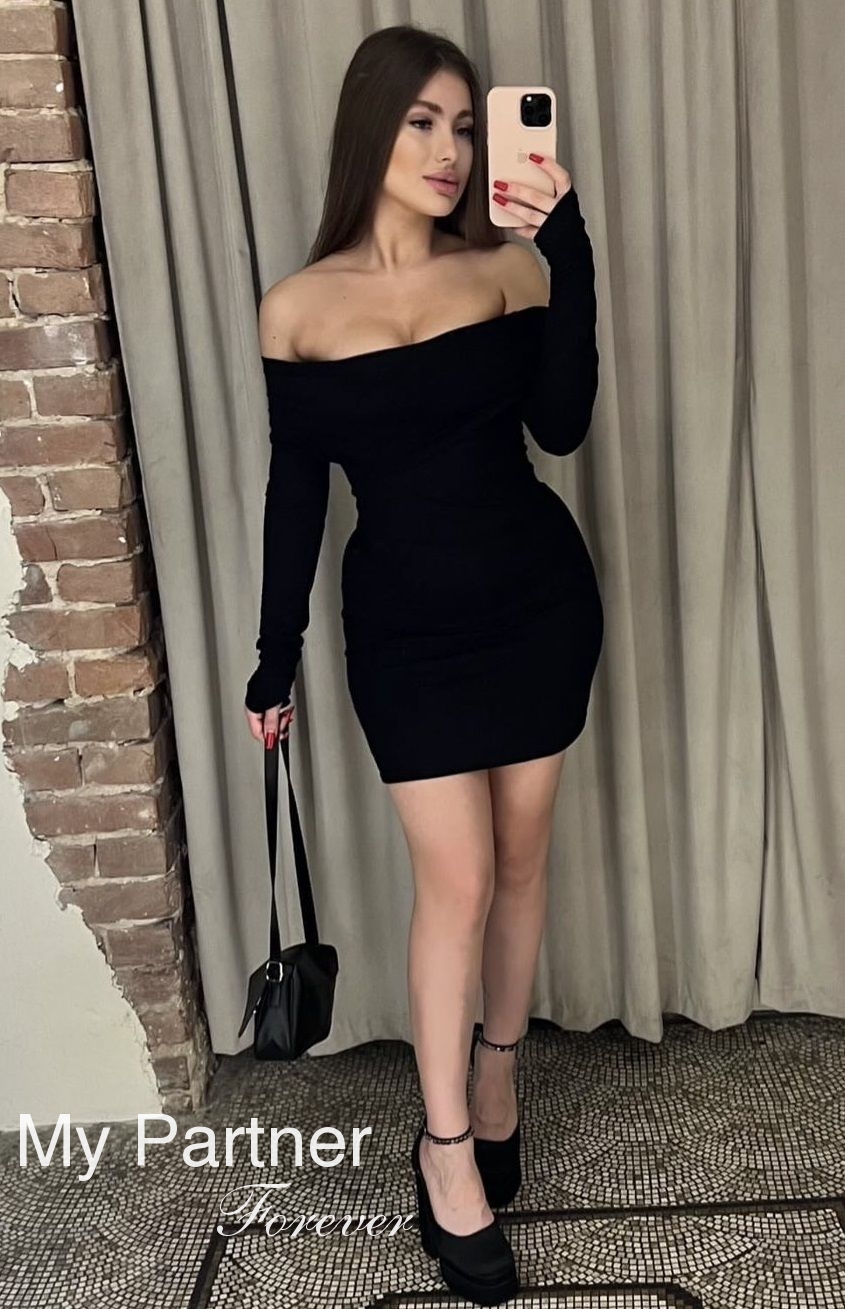 Stunning Bride from Ukraine - Oksana from Lvov, Ukraine