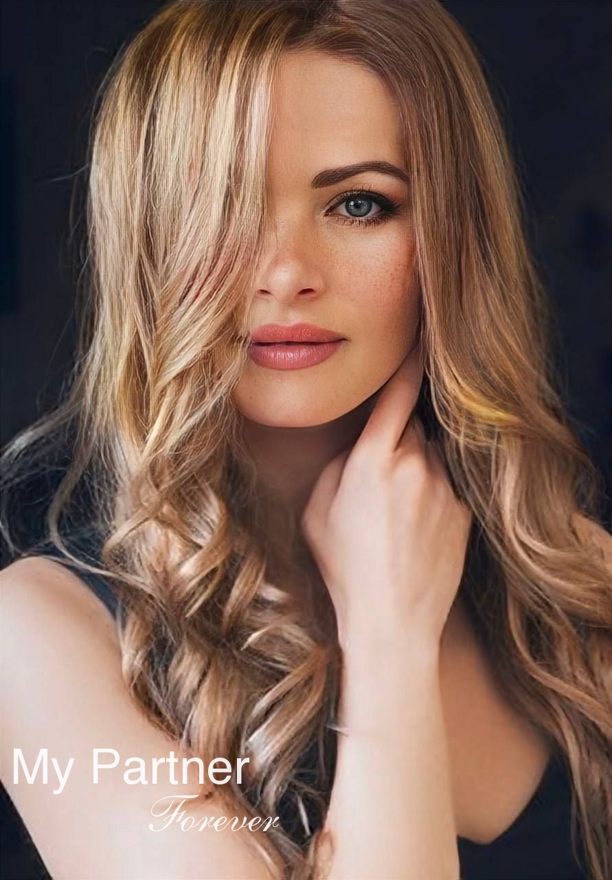 Stunning Ukrainian Woman Marina from Dniepropetrovsk, Ukraine