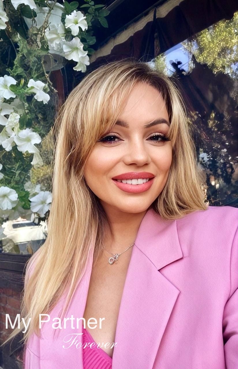 Ukrainian Girl Looking for Men - Katrina from Odessa, Ukraine