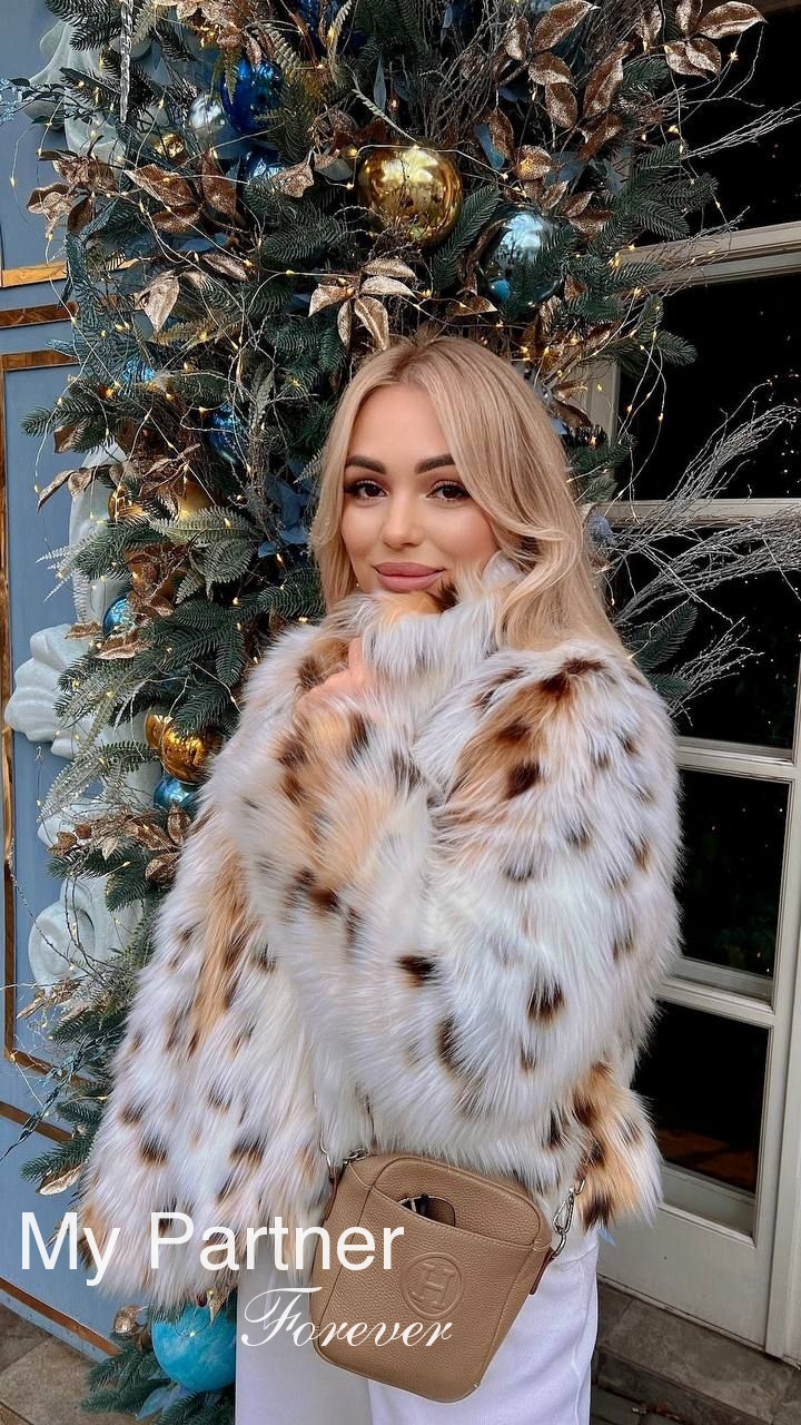 Ukrainian Girls Dating - Meet Katrina from Odessa, Ukraine