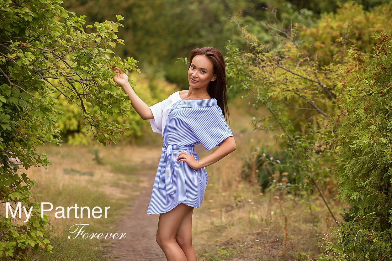 Ukrainian Woman Looking for Marriage - Anna from Kharkov, Ukraine