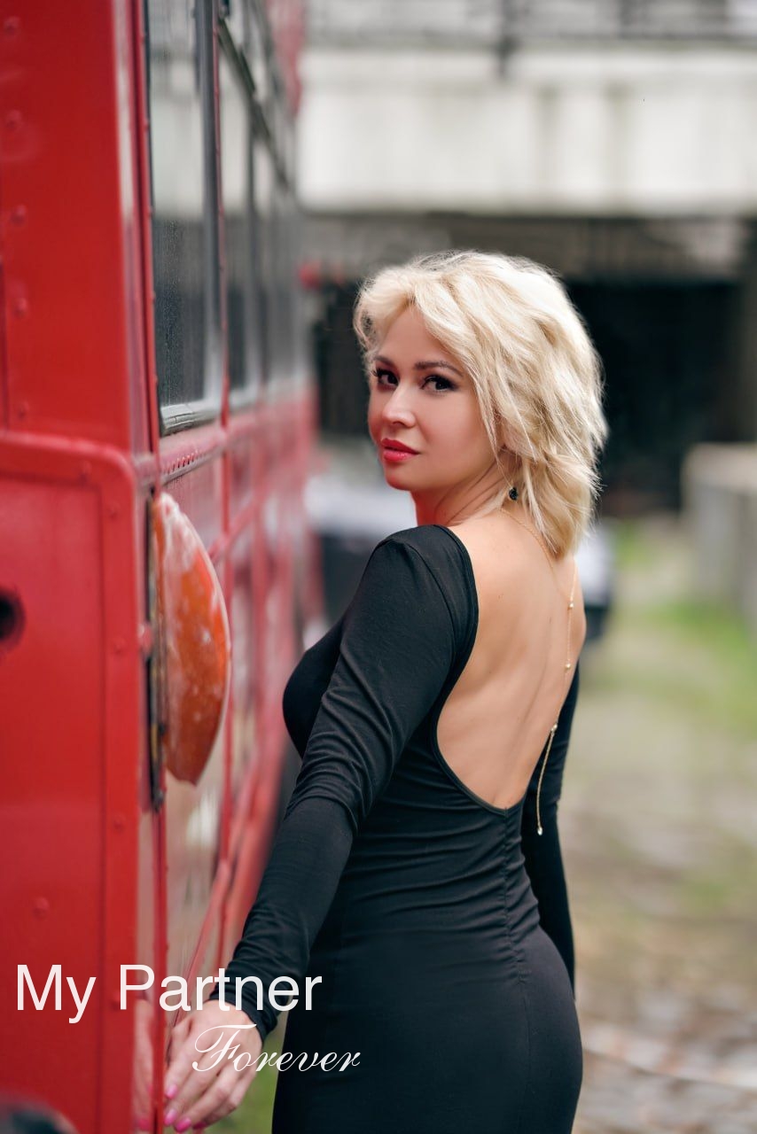 Ukrainian Women Matchmaking - Meet Yuliya from Nikolaev, Ukraine