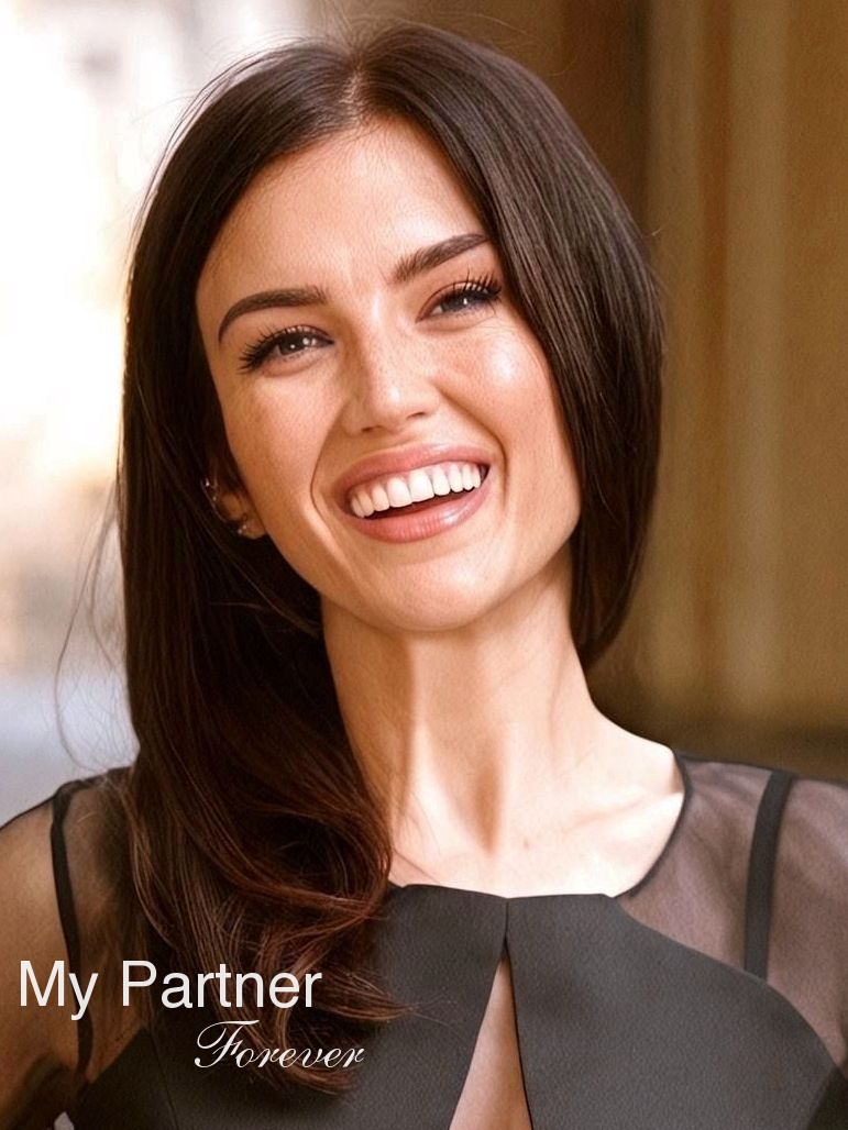 Ukrainian Women Matchmaking - Meet Zoya from Odessa, Ukraine